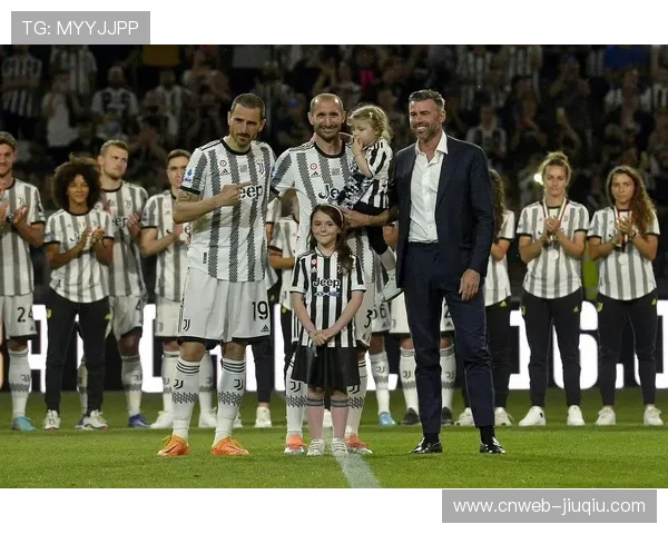 尤文图斯看台致敬基耶利尼,纪念传奇退役一周年 尤文图斯看台致敬基耶利尼,纪念传奇退役一周年