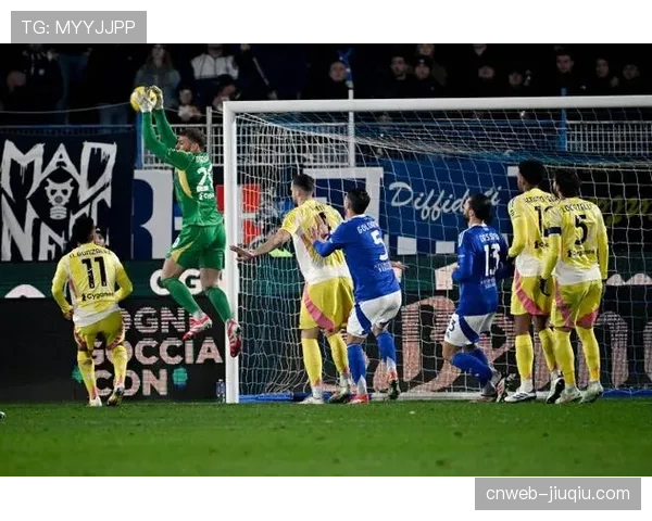 尤文图斯主场0-2负于科莫,遭遇联赛三连败,距离前四仅差1分